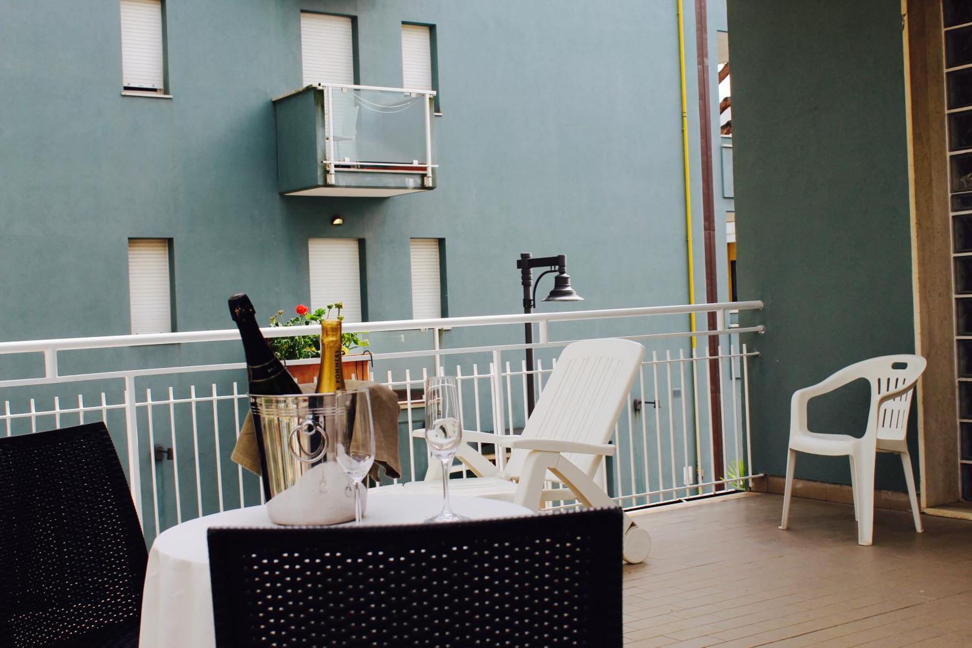 Blue Loft Hotel Cesenatico Exteriör bild