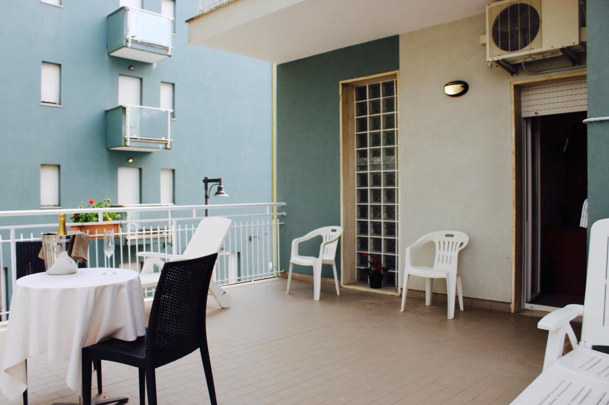 Blue Loft Hotel Cesenatico Exteriör bild